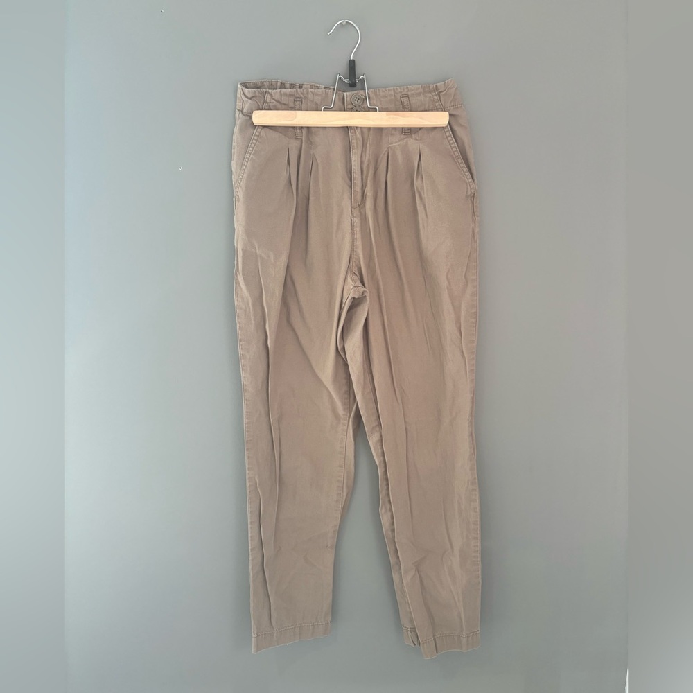 Vintage Garage Women’s Khaki Pleated Chinos | Size Small
